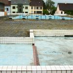 Pískoviště zavedlo veřejnost do jindy nepřístupného areálu venkovního bazénu