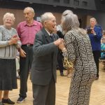 Hotel Palcát zaplnili táborští senioři 80+. Sešlo se jich 448