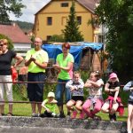 Božetická neckyáda stále populární. Diváci se dočkali pádů do vody i necek ala Titanic