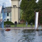 Božetická neckyáda stále populární. Diváci se dočkali pádů do vody i necek ala Titanic