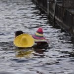 Božetická neckyáda stále populární. Diváci se dočkali pádů do vody i necek ala Titanic
