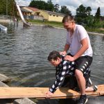 Božetická neckyáda stále populární. Diváci se dočkali pádů do vody i necek ala Titanic