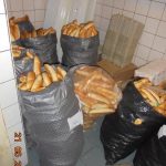 Myší trus, odpadky a zboží, které ochutnali hlodavci dřív než zákazníci. Inspekce uzavřela koloniál v Dobevi