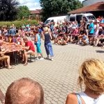 Borůvkobraní: Vítěz soutěže jedlíků posnídal borůvkový jogurt a pak spořádal 23 knedlíků. Večer si dá svíčkovou