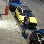 Mladý muž čmáral fixem v Táboře po autech i domech. Policie pátrá po jeho totožnosti