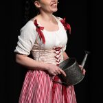 Divadelní festival Loučovický papírek nabízí každou neděli pohádku. Zahájilo Národní divadlo ze Čkyně
