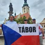 Tomáši Němejcovi z Táborska jede do Paříže fandit rodina