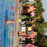 Zumba na koupališti je stále oblíbenější. Energická lekce s Vendulou Kořínkovou přilákala nadšence