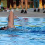 Zumba na koupališti je stále oblíbenější. Energická lekce s Vendulou Kořínkovou přilákala nadšence