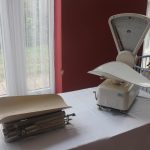 Bechyňský kulturní dům nabízí výstavu Retrokárky paní Šárky. Vedle kočárků jsou k vidění i panenky a další hračky