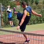 VIDEO: Pořadatelé nohejbalu v Drhovli si umí vybrat počasí