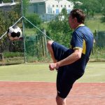 VIDEO: Pořadatelé nohejbalu v Drhovli si umí vybrat počasí