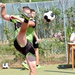 VIDEO: Pořadatelé nohejbalu v Drhovli si umí vybrat počasí
