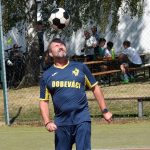 VIDEO: Pořadatelé nohejbalu v Drhovli si umí vybrat počasí