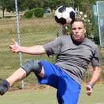 VIDEO: Pořadatelé nohejbalu v Drhovli si umí vybrat počasí