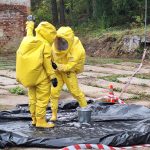 Drogová varna se skladem nebezpečných chemikálií. Taktické cvičení v Prachaticích prověřilo spolupráci záchranných složek
