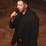 V píseckém kulturním domě se křtily kalendáře. Výtěžek jde na podporu Šimona