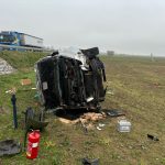 AKTUALIZOVÁNO: Při vážné nehodě na Táborsku vyletělo auto ze silnice. Řidička skončila v péči záchranářů