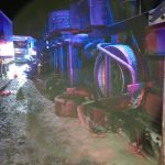 Ranní nehody očima hasičů: U Strmilova vyprošťovali osobu ze zdemolovaného auta, řeší i nehody kamionů