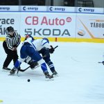 VIDEO: Extraligoví kohouti porazili lídra soutěže! Rozhodující gól vstřelil Vítkovicím z přesilovky Slívko