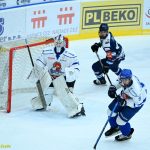 VIDEO: Extraligoví kohouti porazili lídra soutěže! Rozhodující gól vstřelil Vítkovicím z přesilovky Slívko