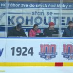 VIDEO: Extraligoví kohouti porazili lídra soutěže! Rozhodující gól vstřelil Vítkovicím z přesilovky Slívko