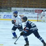VIDEO: Extraligoví kohouti porazili lídra soutěže! Rozhodující gól vstřelil Vítkovicím z přesilovky Slívko