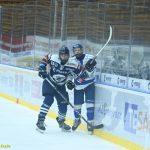 VIDEO: Extraligoví kohouti porazili lídra soutěže! Rozhodující gól vstřelil Vítkovicím z přesilovky Slívko