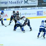 VIDEO: Extraligoví kohouti porazili lídra soutěže! Rozhodující gól vstřelil Vítkovicím z přesilovky Slívko