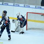 VIDEO: Extraligoví kohouti porazili lídra soutěže! Rozhodující gól vstřelil Vítkovicím z přesilovky Slívko