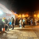 Čerti ovládli Palackého sady v Písku. Andělé s Mikulášem zase náměstí