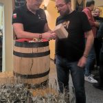 Belgický speciál od českých sládků. Budějovický Budvar a minipivovar Lucky Bastard uvařili limitku Blonde B(l)ond