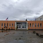 Gymnázium ve Vodňanech slaví 50 let. Veřejnost po škole provázeli sami žáci