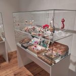 Blatenské muzeum láká na historické vánoční ozdoby. Ty v dosahu dětí bývaly i z vaty