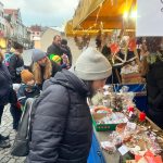 Vánoční jarmark Základní školy T.G. Masaryka v Písku se vydařil. Výrobky šly na dračku