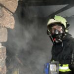 V Zahrádce u Kostelce nad Vltavou hoří podkroví rodinného domu