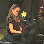 Pod hvězdným nebem v milevské zušce zněly pohádkové melodie i koledy
