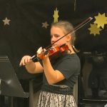 Pod hvězdným nebem v milevské zušce zněly pohádkové melodie i koledy