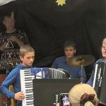 Pod hvězdným nebem v milevské zušce zněly pohádkové melodie i koledy