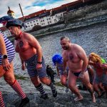 Otava u pivovaru zamrzla, otužilci tak museli pod jez