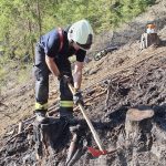 Hasiči vyjížděli k požáru hrabanky v nepřístupném terénu na Budějovicku