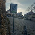 Objekty v písecké ulici Podskalí už nehyzdí grafitti. Město je nechalo odstranit
