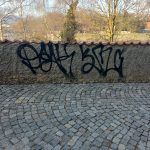 Objekty v písecké ulici Podskalí už nehyzdí grafitti. Město je nechalo odstranit