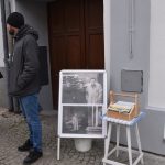 Na Velkém náměstí ve Strakonicích přibyly první kameny zmizelých