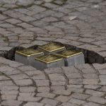 Na Velkém náměstí ve Strakonicích přibyly první kameny zmizelých