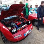 Perličky z přehlídky veteránů na zámku v Třeboni: Svatba v Renaultu, Fantomasův skoro Citroën i Mickey Mouse