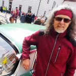 Perličky z přehlídky veteránů na zámku v Třeboni: Svatba v Renaultu, Fantomasův skoro Citroën i Mickey Mouse