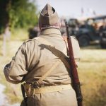 Ústupky agresorovi nevedou k míru, zaznělo na vrchu Vostrák při výročí konce války