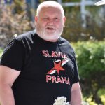 Slávisté potěšili seniory – darovali jim dva velké párty stany