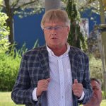 Slávisté potěšili seniory – darovali jim dva velké párty stany